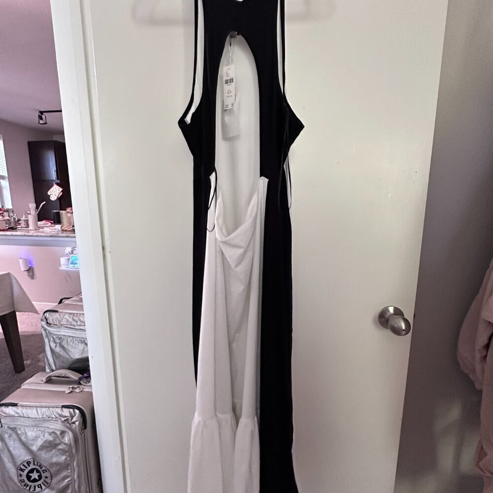 Daily Practice Color block racer Midi Dress - Picture 4 of 5